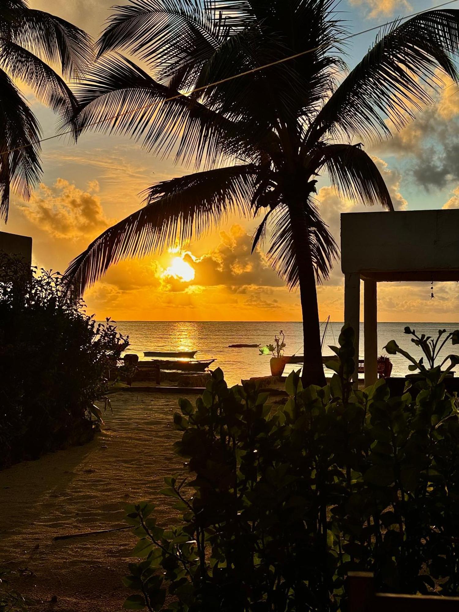 Mango Beach House Джамбиани Екстериор снимка